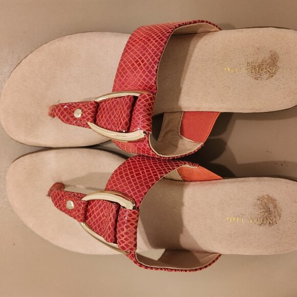 London Fog Sandles - Picture 1 of 3